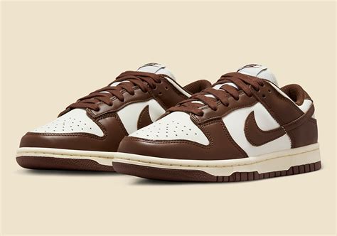 brown and white nike dunks.